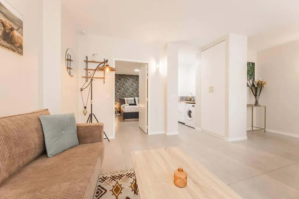 Porte Versailles 15Eme, Suite 1 Chambre 2 A 4P Paris 0*,  France