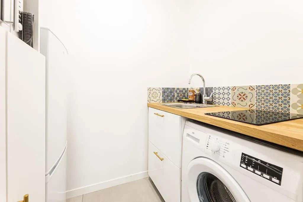 Porte Versailles 15Eme, Suite 1 Chambre 2 A 4P Paris France